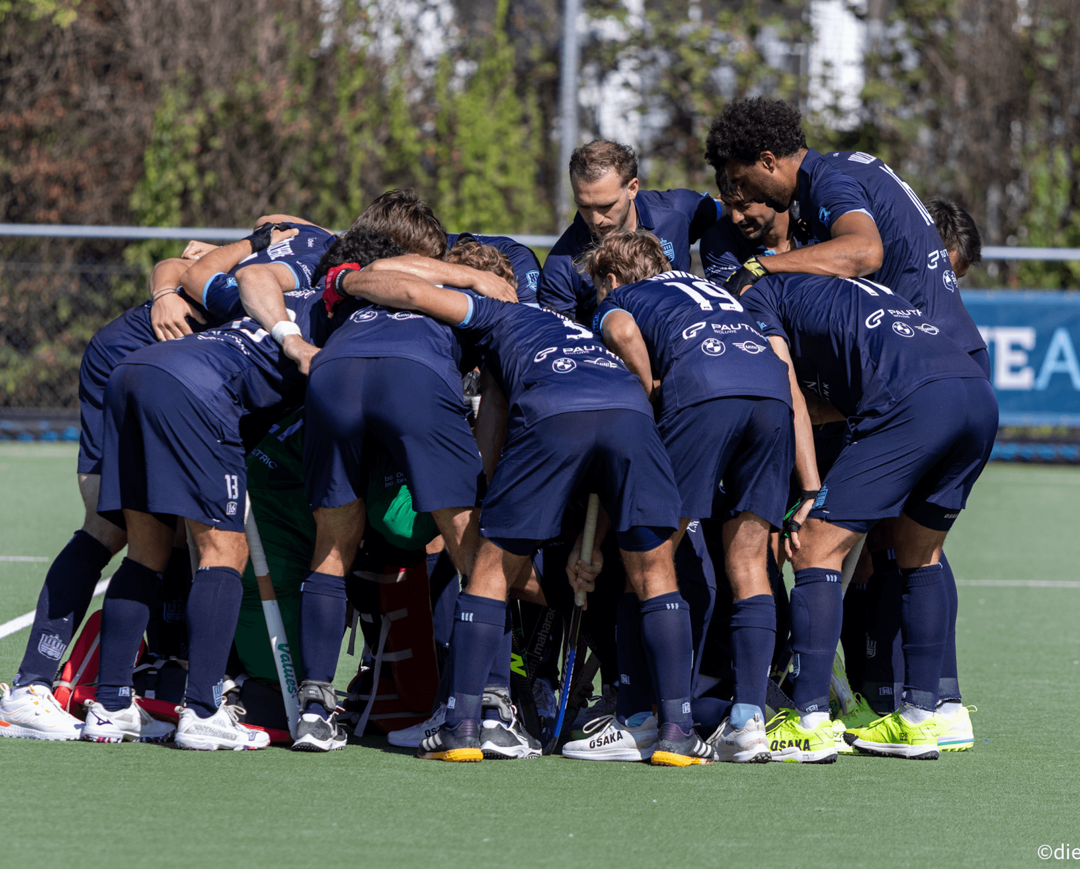Orée huddle